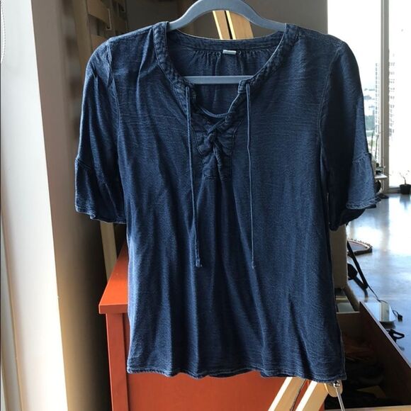Old Navy Tops - Blue shirt 